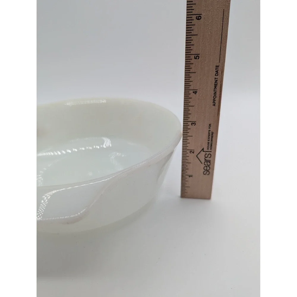 Anchor Hocking Fire King Country Garden Milk Glass Casserole Dish 1.5 Qt 433 USA